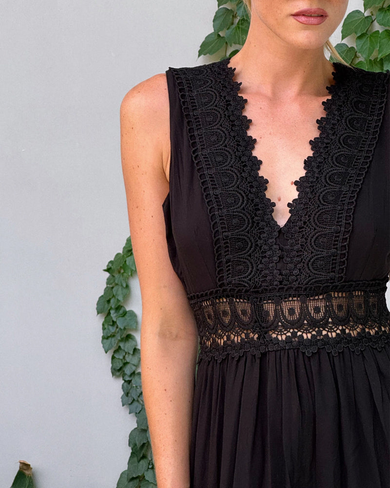 Sora™ – Ärmelloses Boho-Midikleid mit Spitzenakzenten
