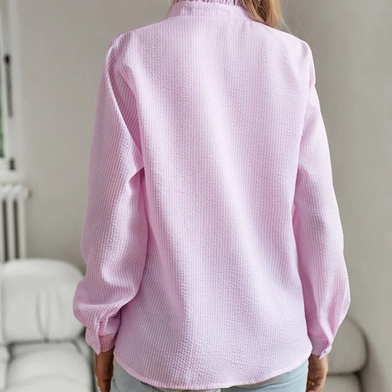 Camila | Elegante Bluse" can be rewritten as "Camila | Stylish Elegance Blouse.