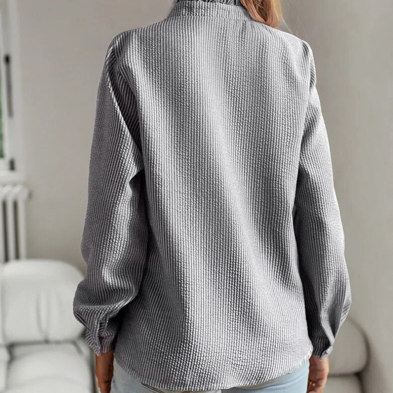 Camila | Elegante Bluse" can be rewritten as "Camila | Stylish Elegance Blouse.