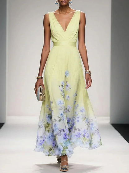 Rose | Hellblaues Chiffon-Maxikleid mit Blumenmuster und V-Ausschnitt