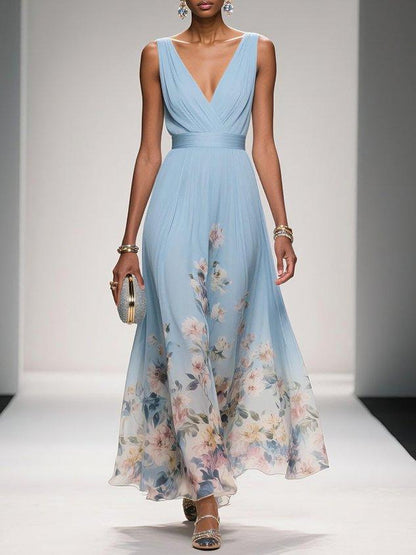 Rose | Hellblaues Chiffon-Maxikleid mit Blumenmuster und V-Ausschnitt