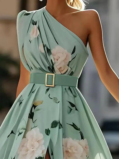 Julie | Hellgrünes Chiffon-Maxikleid mit Blumenmuster und einseitigem Schulterdesign