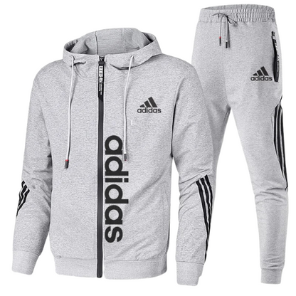Sportlicher Trainingsanzug