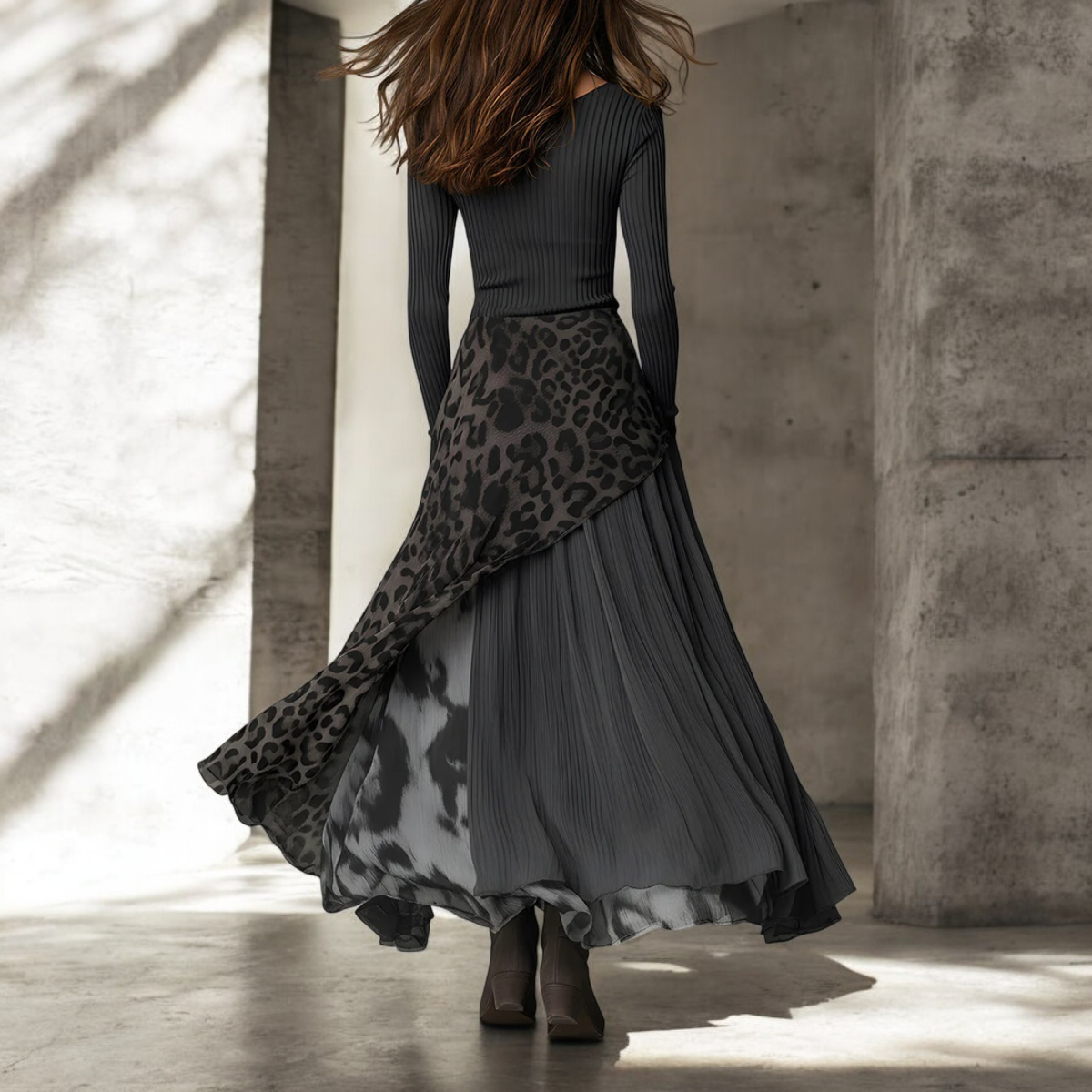 Fena™ - Langes Kleid mit Leopardenmuster-Details