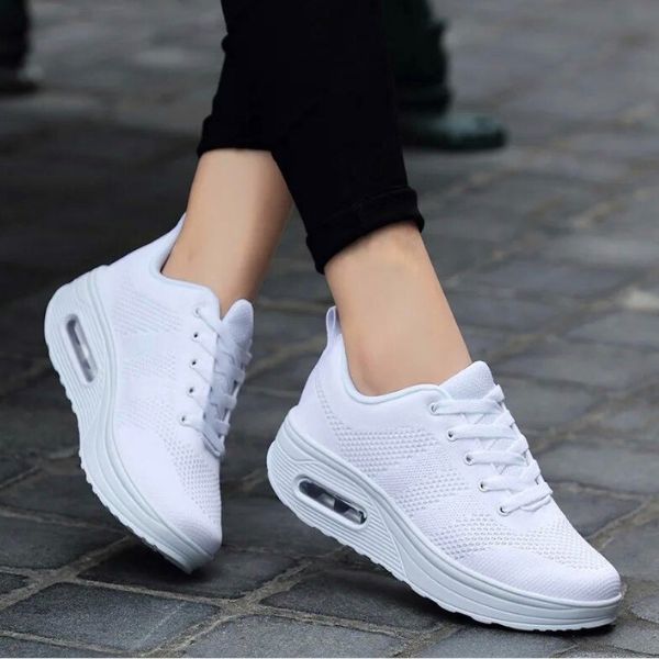 Sommerfeld | Orthopedic Sneakers with Air Cushioning