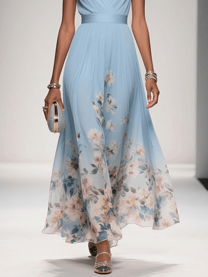 Rose | Hellblaues Chiffon-Maxikleid mit Blumenmuster und V-Ausschnitt